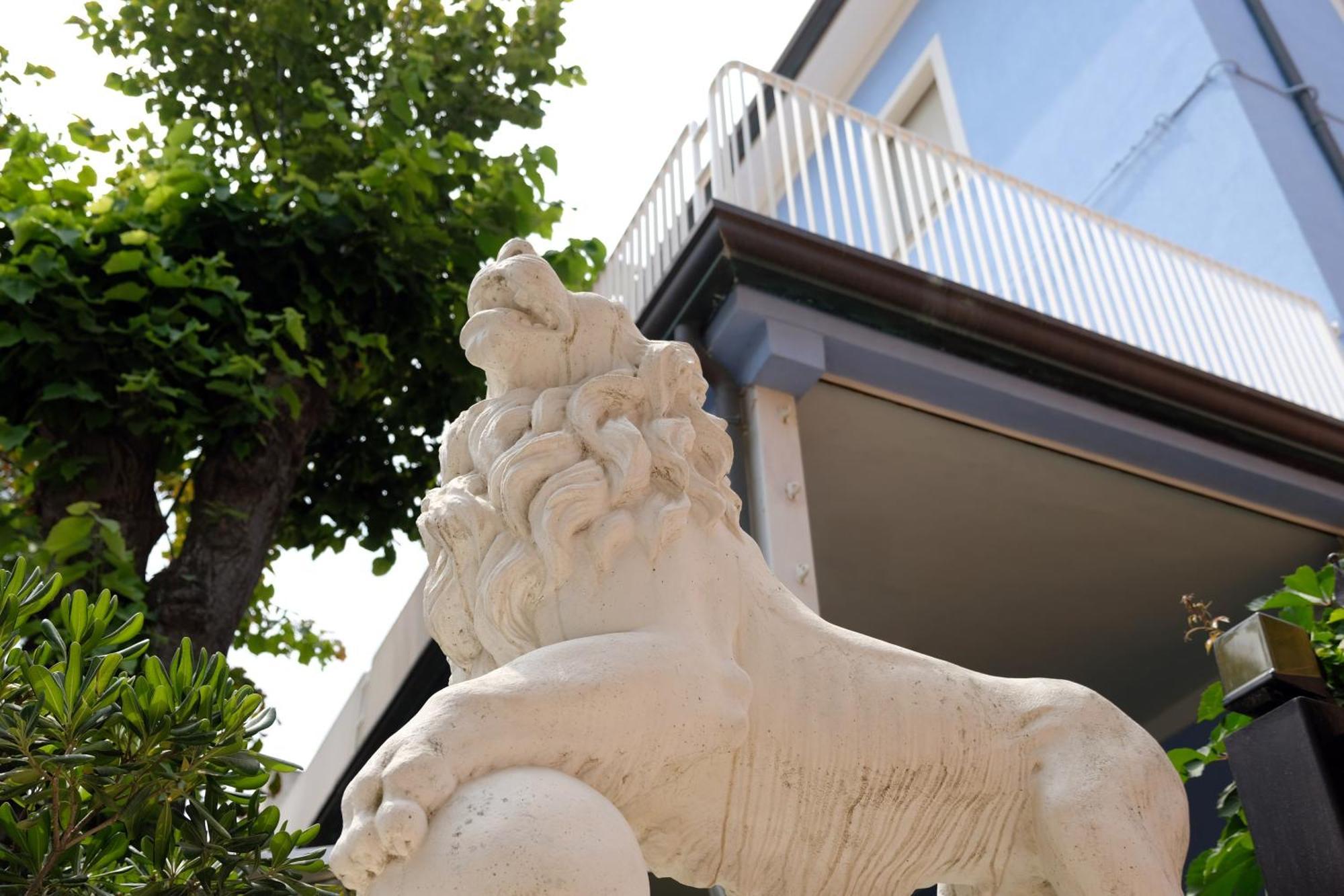 Hotel Canasta Римини Экстерьер фото